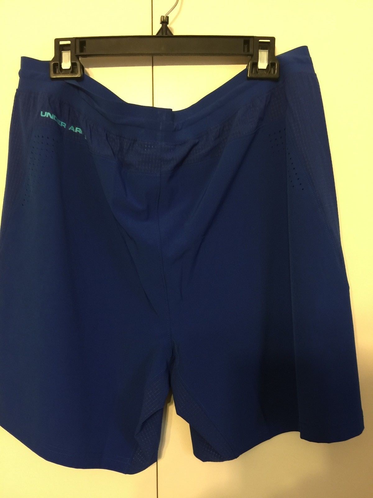 Mens Under Armour Size XL Heat Gear Elastic Waist Fitted Royal Blue Shorts NWT