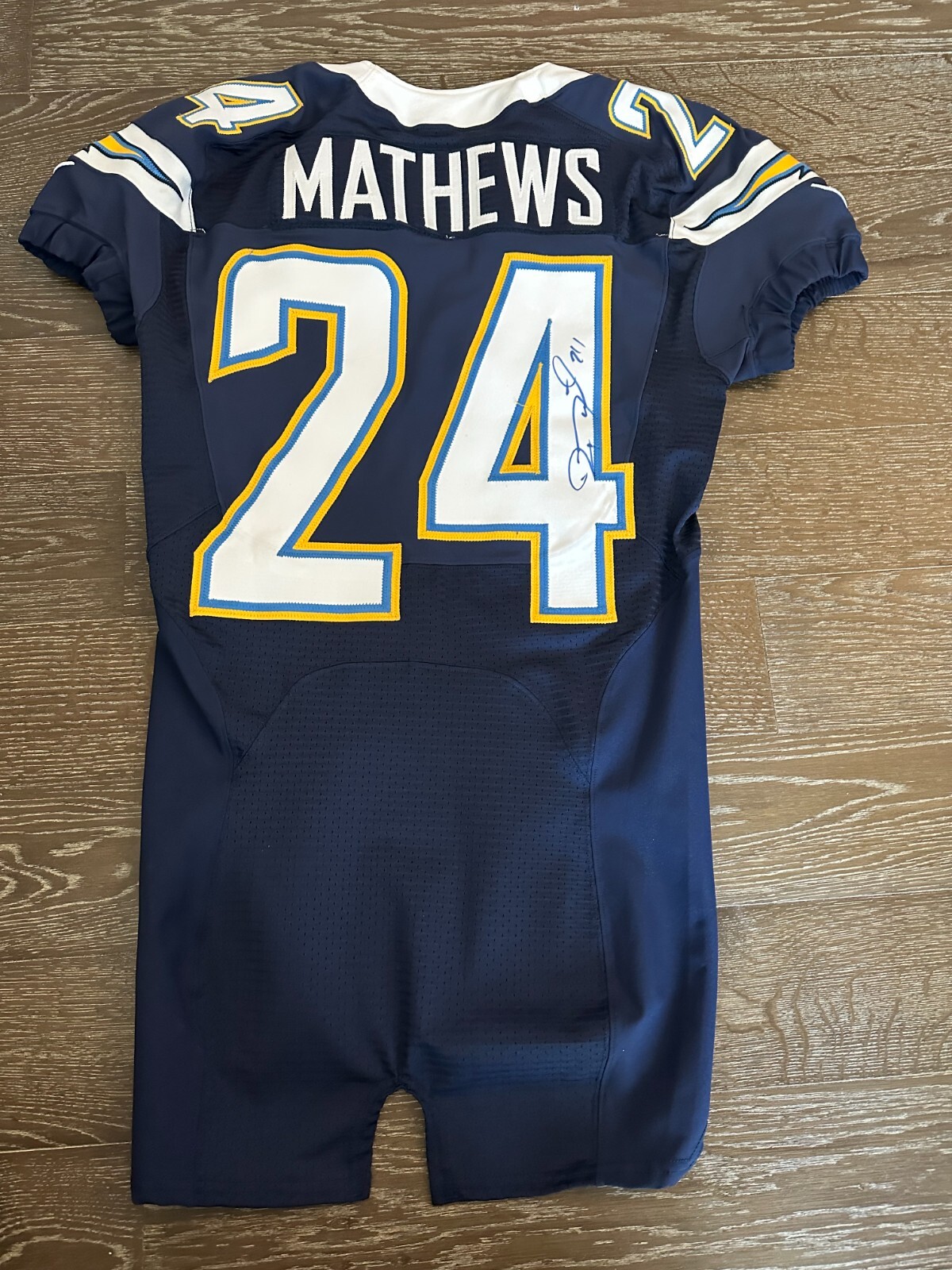【NFL】CHARGERS MATHEWS 24 ジャージ Mサイズ $_57.JPG?set_id=880000500F