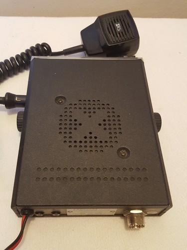 Realistic TRC-418 Model No. 21-1511 40 Ch CB Transceiver