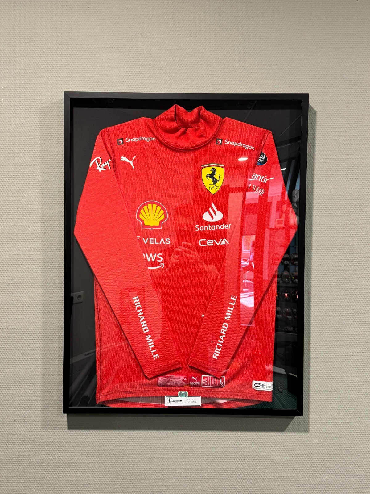 スポーツ選手 C.Sainz 2022 Ferrari F1 Used Nomex 2022 Carlos Sainz Race Used Scuderia Ferrari F1 Nomex