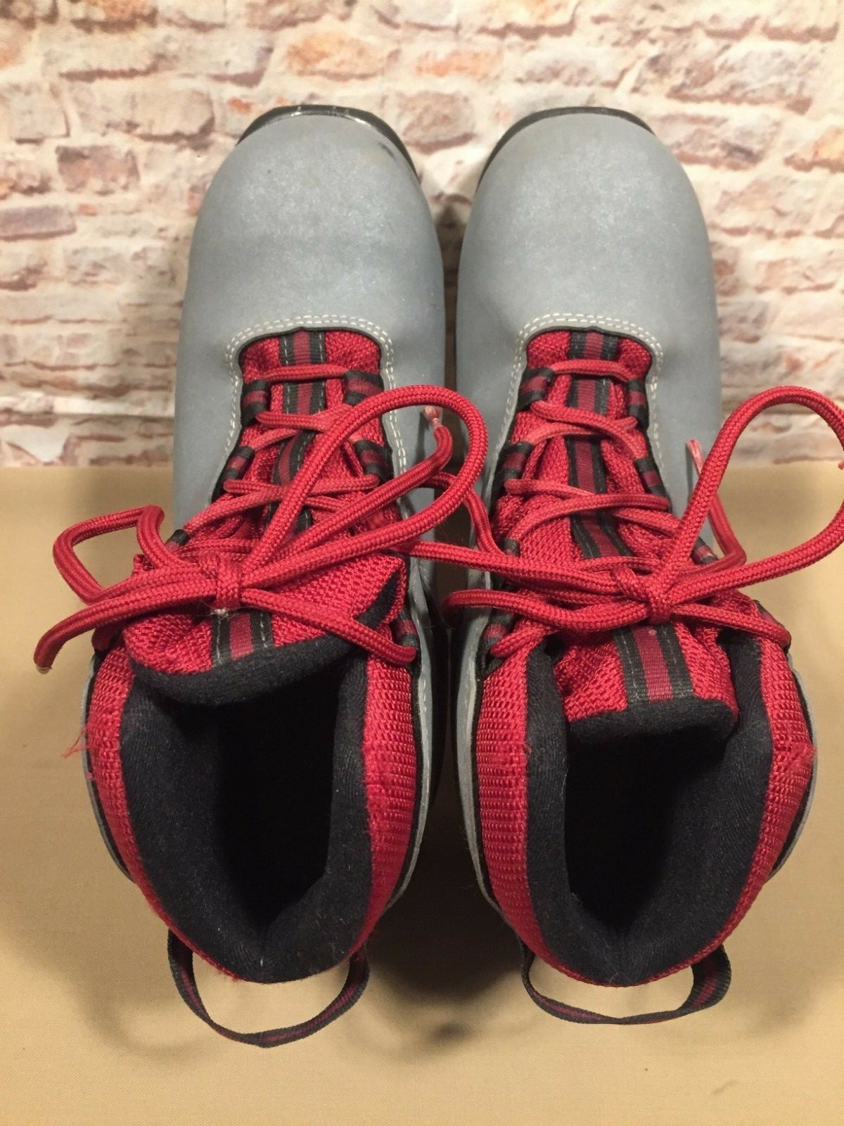 Rossignol XC Cross Country Snow Ski Boots NNN Size 40 / 7.5 US Gray