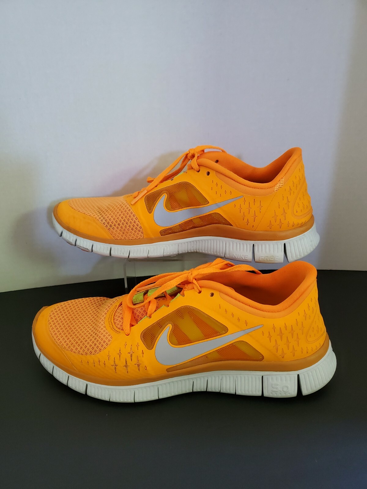 nike free run neon orange