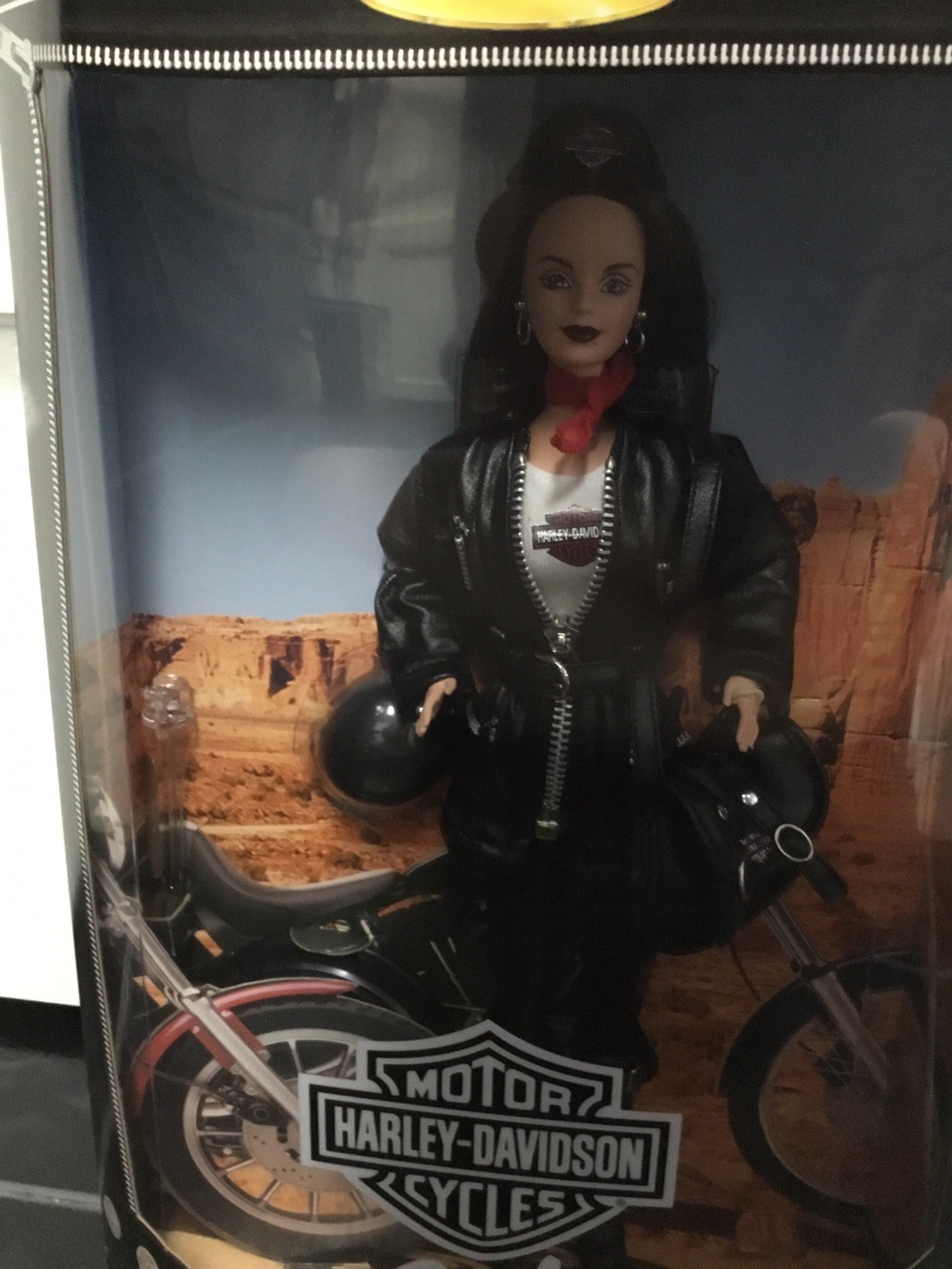 1998 Harley Davdson Ken & Barbe plus 1999 Mattel Barbe Harley