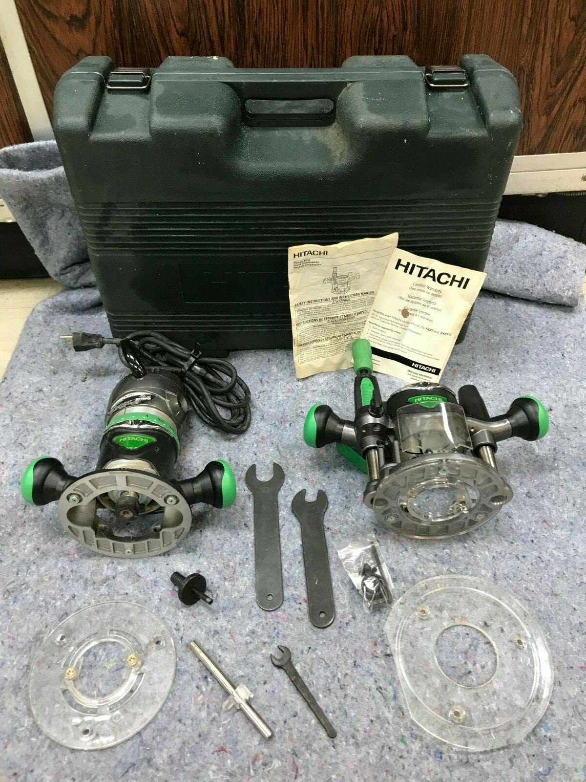 Hitachi KM12VC 11 Amp 2-1/4 HP Plunge & Fixed Base Vari Speed Router KIT