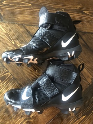boys size 4 football cleats