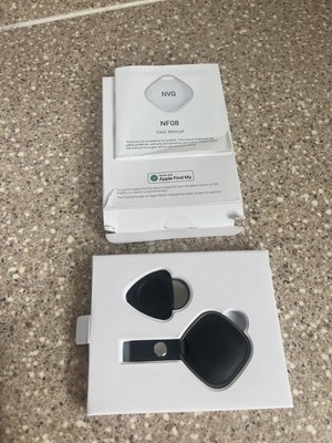Key Finder, Bluetooth Tracker Locator Pairs with Apple Find My, Black 1 pack 