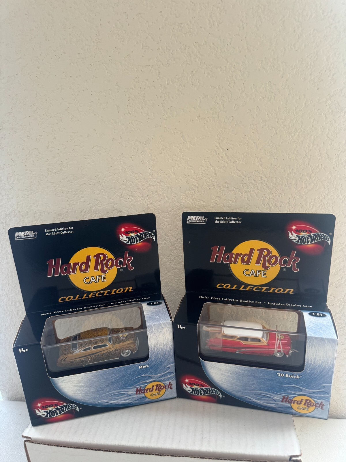 ミニカー 100% Hot Wheels HARD ROCK CAFE '50 Biuck 100% Hot Wheels Hard Rock Cafe Collection '50 Buick / Merc