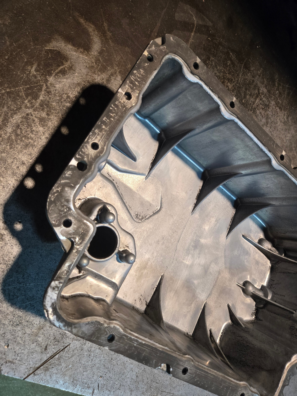 NEW MERCEDES BENZ SPRINTER W906 ENGINE OIL LOWER PAN A6510100313 OEM - Picture 7 of 8