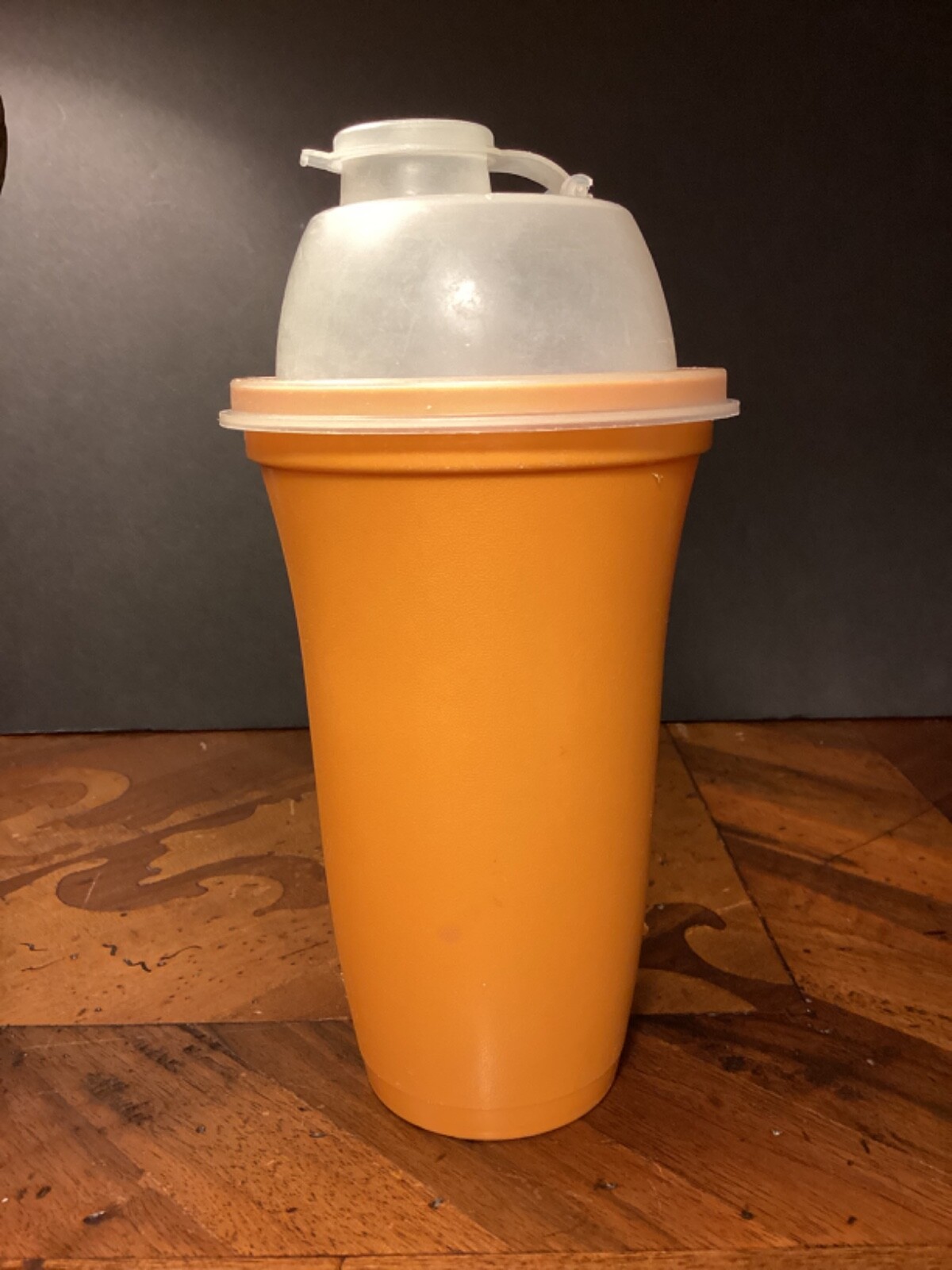 未使用⭐️Tupperware タッパーウェア　4点セット　昭和レトロ　オレンジ 未使用⭐️Tupperware タッパーウェア 4点セット 昭和レトロ