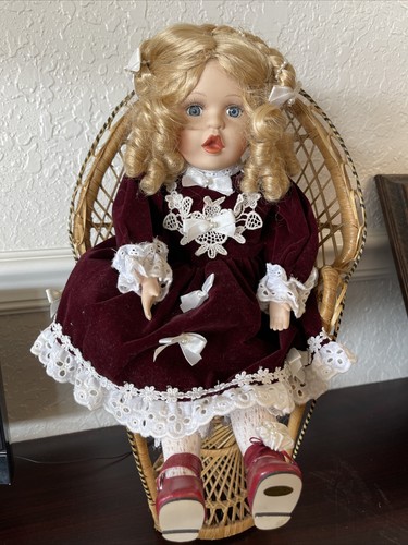 人形 ANTIQUE MUSICAL DOLL PORCELAINS Musical Porcelain Doll, Dan Dee Collector's Choice, Mariela