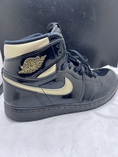 スニーカー NIKE Air Jordan 1 Retro High OG 'Black Gold' AW 555088-032 Nike Air Jordan 1 Retro High OG 'Black Metallic Gold' 555088