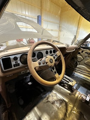 image 4 of interior