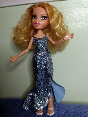 Bratz  The Movie Stars Cloe Doll With Glitter Dress MGA  '' 2001 ''
