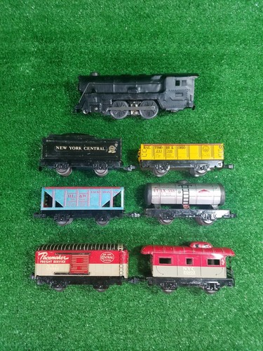 Marx O Gauge Postwar 0-4-0 Locomotive Pressed Steel Train