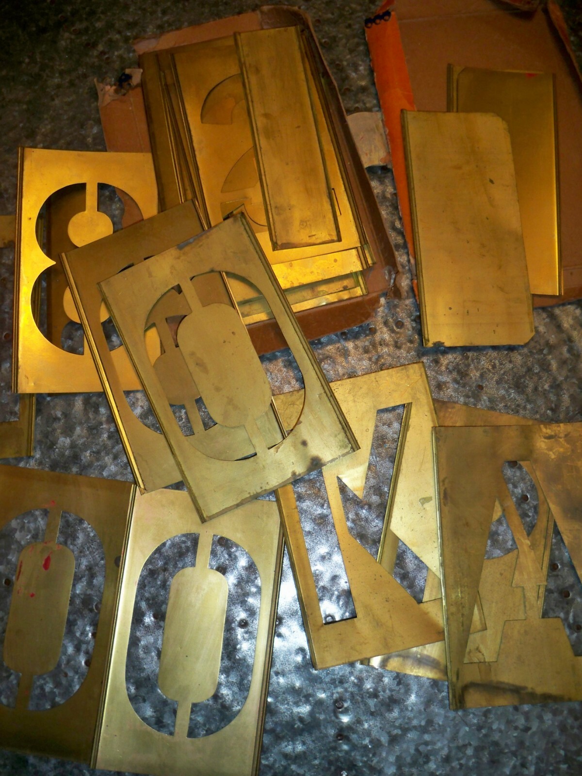 Vintage Reese's Interlocking Adjustable Stencils  Brass 5