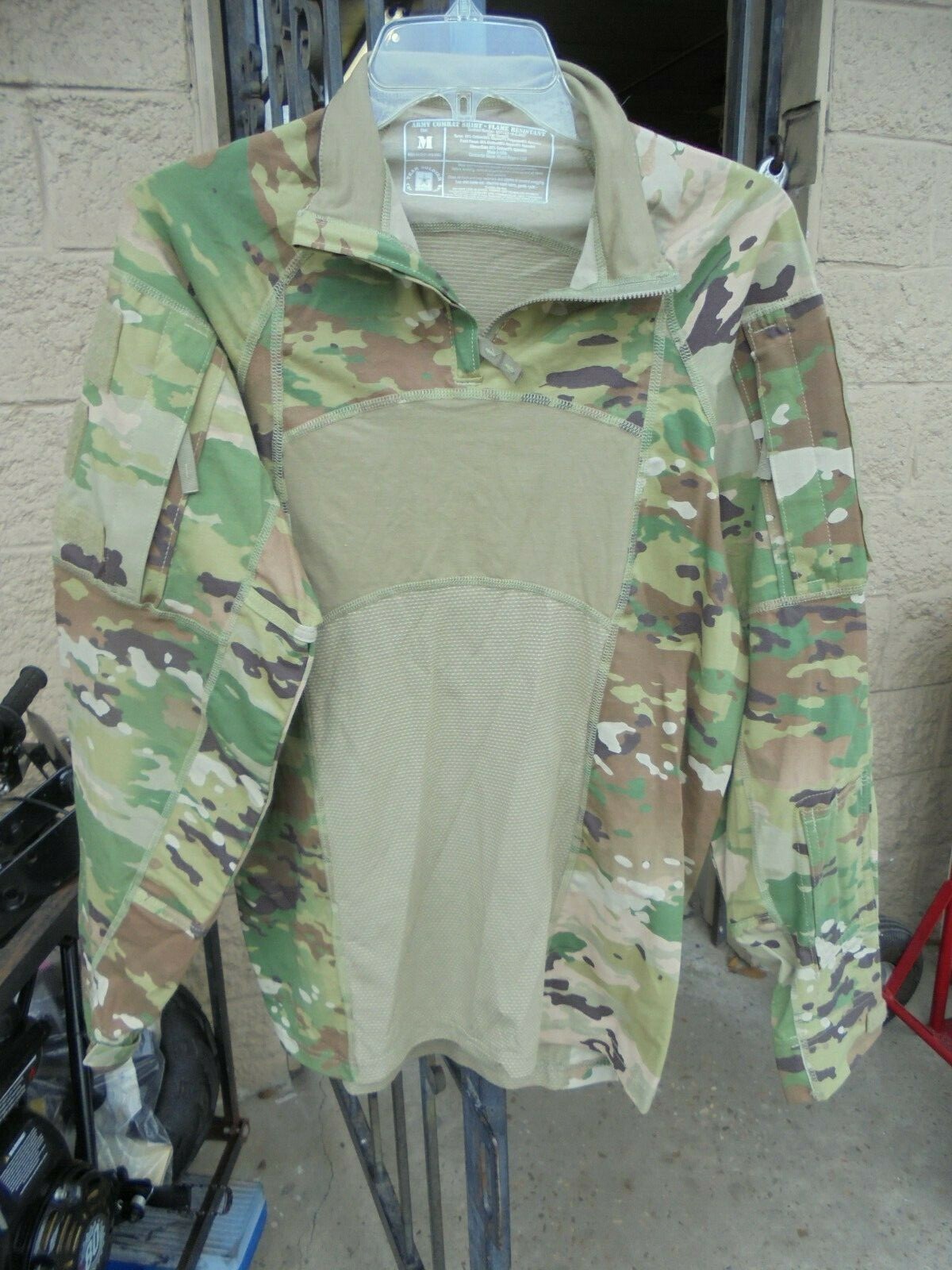 タグ付き　未使用品　米軍　実物ARMY COMBAT SHIRT X−LARGE VOODOO TACTICAL ENHANCED TACTICAL COMBAT SHIRT WITH ZIPPER