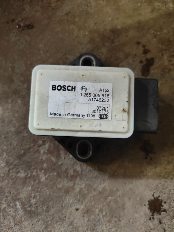 Maserati Ferrari Fiat Esp Drehratensensor 51746232 Bosch 0265005616
