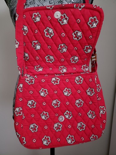 NWOT VERA BRADLEY RED BANDANA SHOULDER HANDBAG PURSE - NEW without Tags!