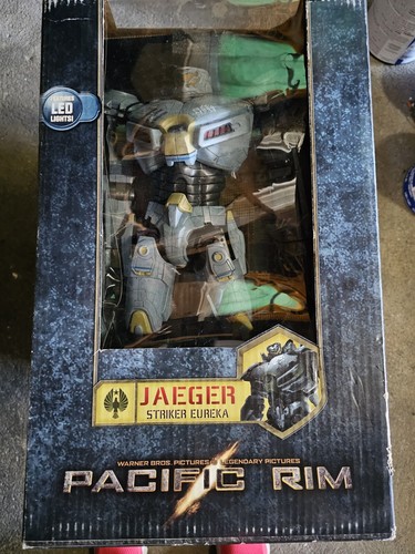 Neca Pacific Rim 18