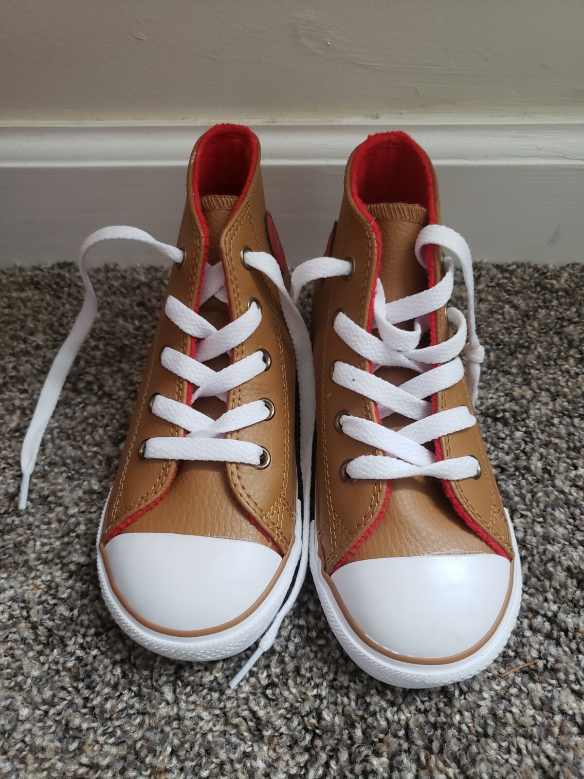 NEW Converse Chuck Taylor Leather High Top Shoes Tan Red Youth Boys 10:  купить с доставкой из США, цена 2 823 руб - (334027794764)