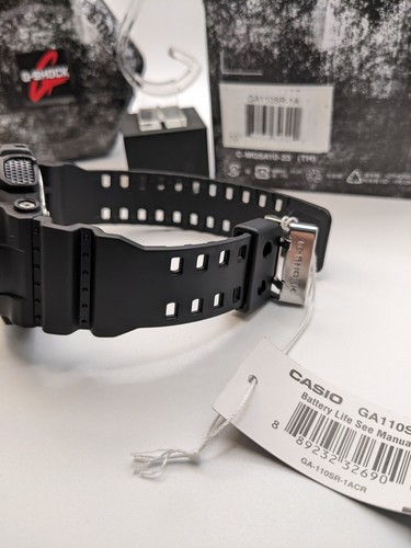 Pre-owned Casio G-shock Ga110sr-1a Analog-digital Watch "new"