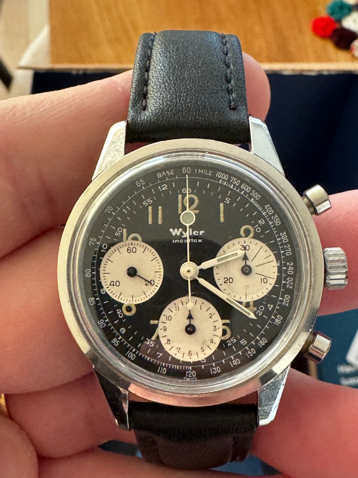 wyler incaflex 手巻き　腕時計 Vintage Wyler Incaflex Black Dial Manual Wind Wristwatch Not