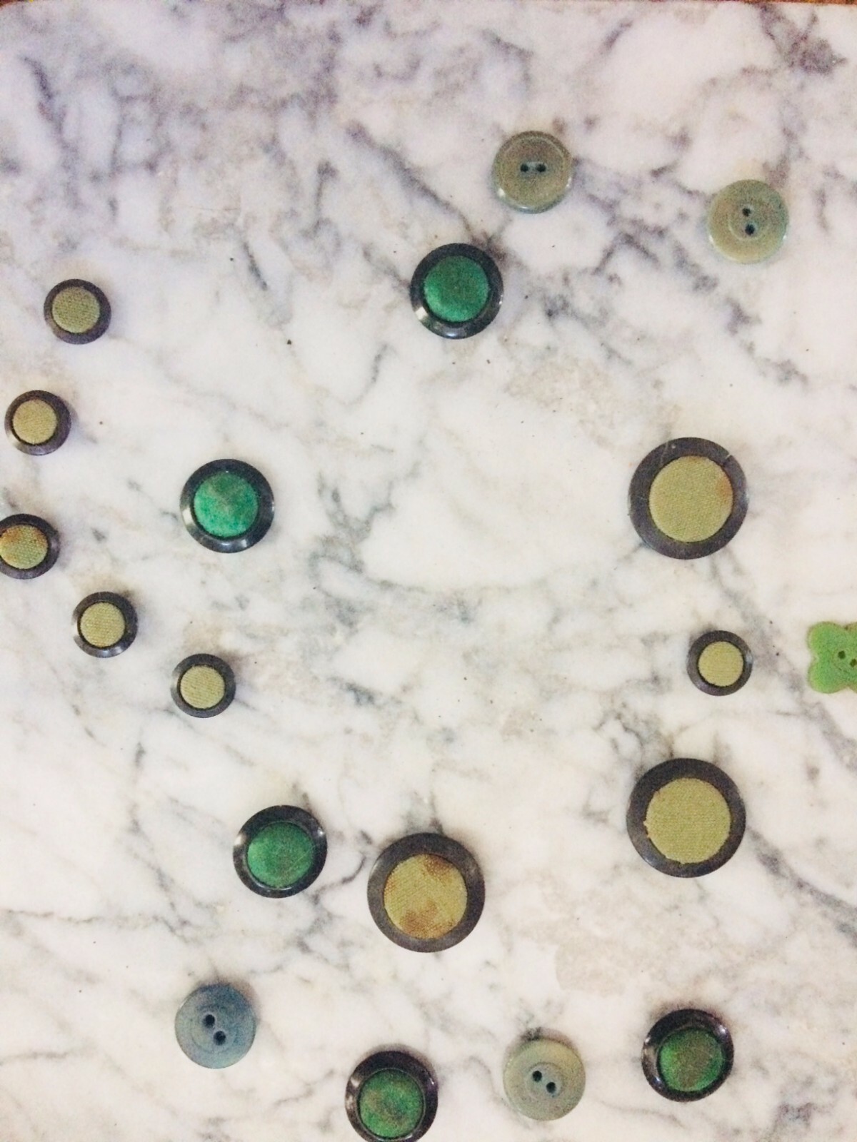 Lot 28 Vintage Antique Green Bakelite Cloth Antique Buttons Irish Luck Shamrock