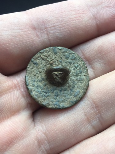Rare Rev War Loyalist Dragoon’s Military Button - with Shank