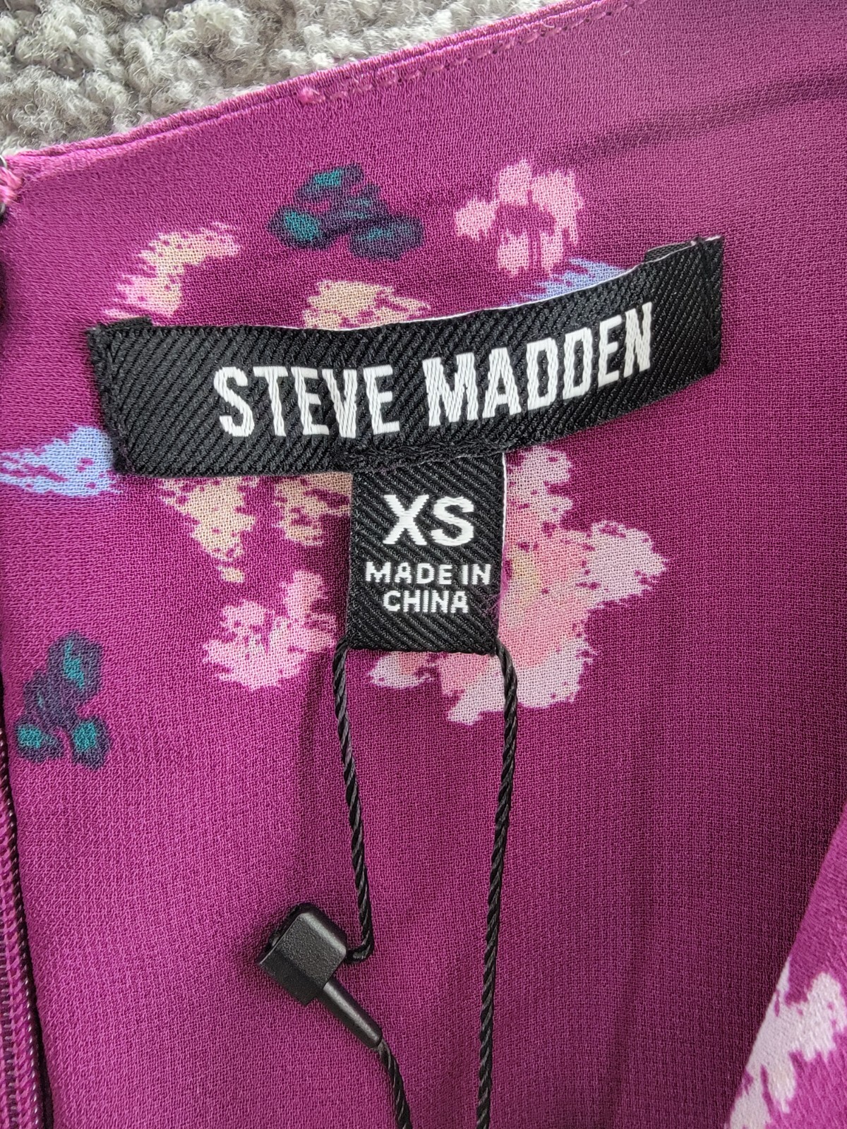 Steve Madden Rami Chiffon Pintuck-Detail Floral-Print Dress Women's XS Plum L/S - Picture 8 of 16