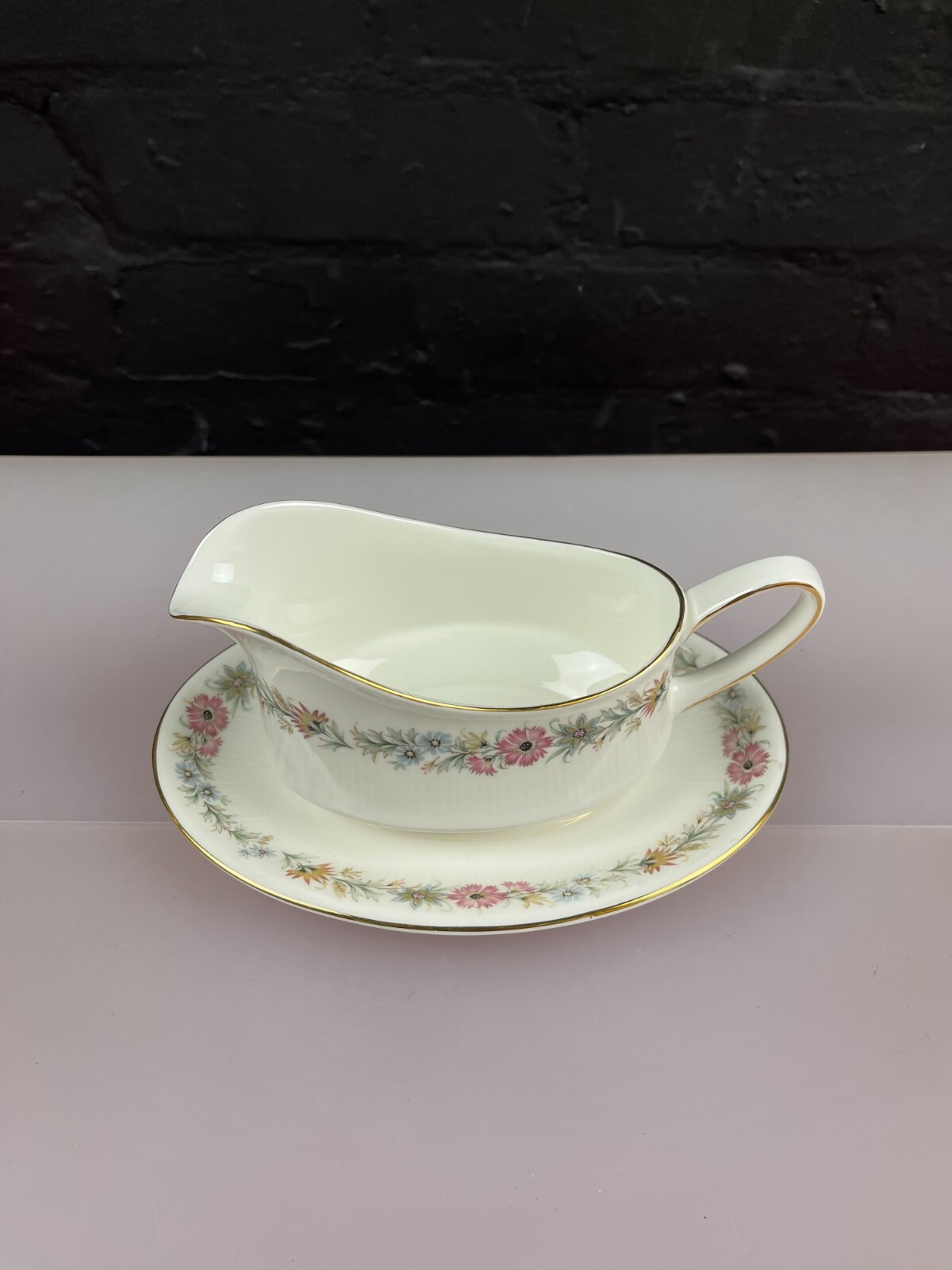 Royal Albert Paragon Belinda Gravy Boat / Sauce Jug and Stand / Drip Plate