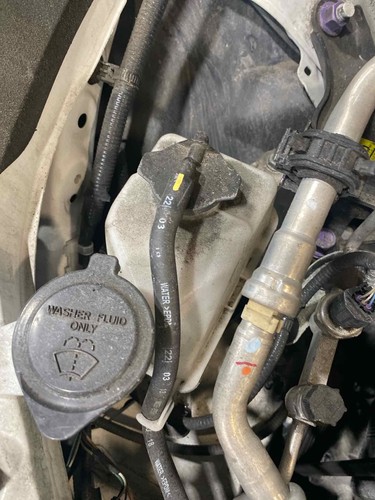 Used Engine Coolant Reservoir fits: 2018 Toyota Camry engine gasoline Grade B