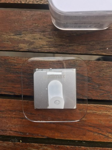 Neu OVP Apple iPod Shuffle 4. Generation 2GB