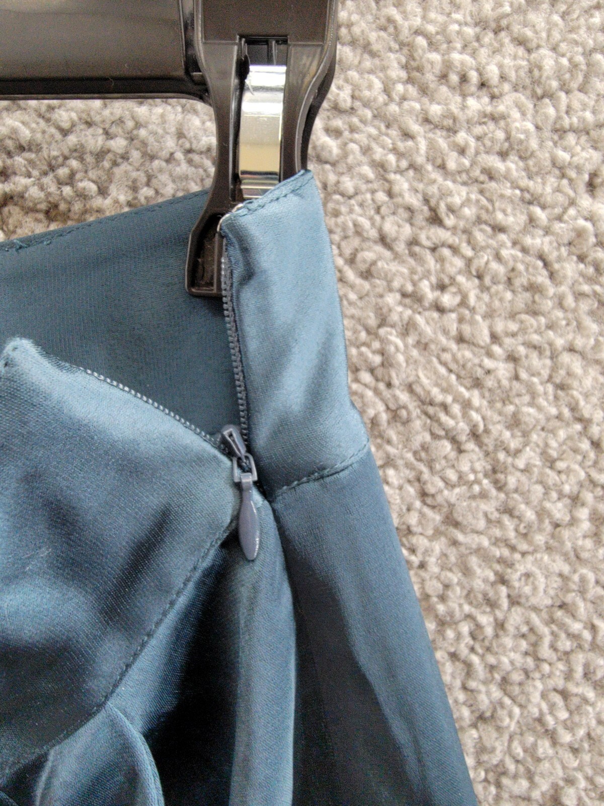 Cinq a Sept Shauna Pleated Satin Wide-Leg Pants Women's Size 2 Onyx Side Pockets - Picture 11 of 15