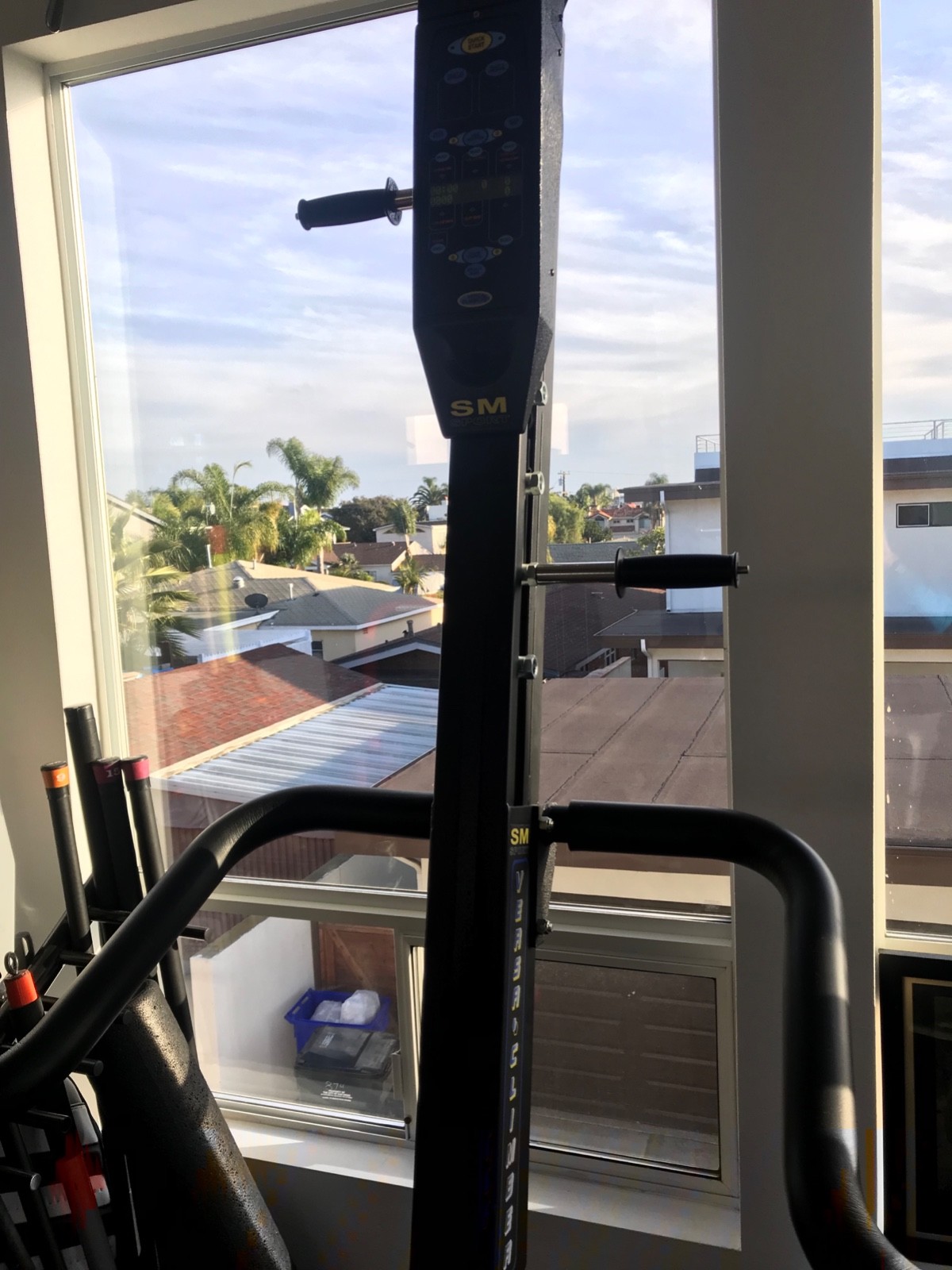 VERSACLIMBER   - SPORT MODEL 2018 COMMERCIAL GRADE (BASICALLY NEW USED 5 TIMES