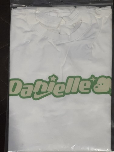 newjeans スウェット　白 NewJeans BunniesCamp スウェットセットアップの通販 by