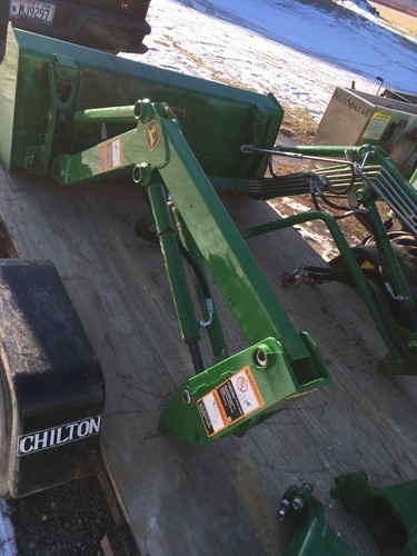 John Deere 1023e,1025r,1026r H120 Loader Attachment