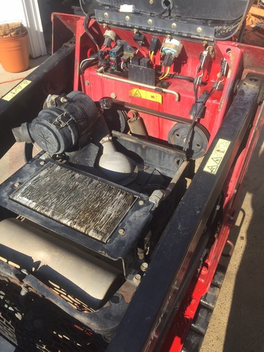 TORO DINGO TX427 Walk Behind Mini Track Loader Kohler Engine... 1140 Hours