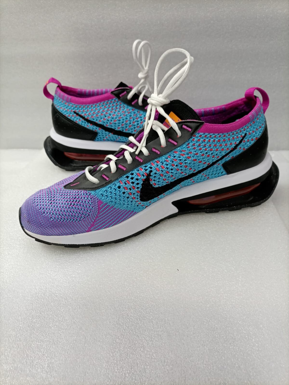 NIKE エアーマックスDELUXE Amazon.co.jp: [NIKE - ナイキ] AIR MAX DELUXE - AV2589-001