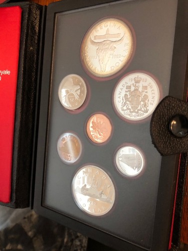 1982 Canada Double Dollar Proof Set in w/ Bison Dollar in Orignal Box
