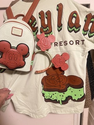NEW 2024 Disney Parks Loungefly Stitch & Scrump Beach Day  display picture 1