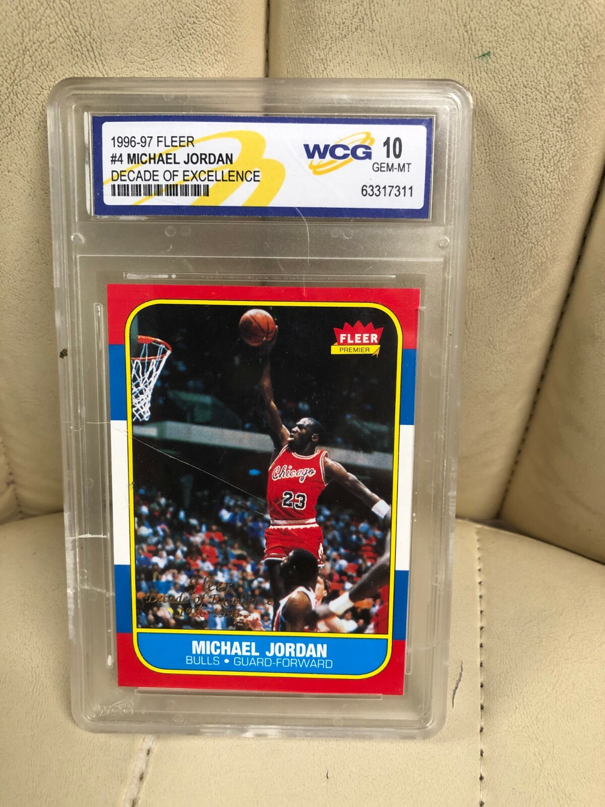 MICHAEL JORDAN Chicago Bulls Guard Forward 1996 Fleer Decade