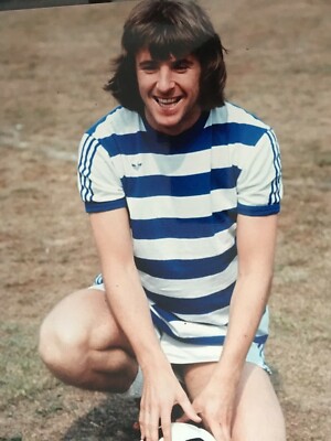STAN BOWLES - QUEENS PARK RANGERS LEGEND -BRILLIANT UNSIGNED PHOTOGRAPH