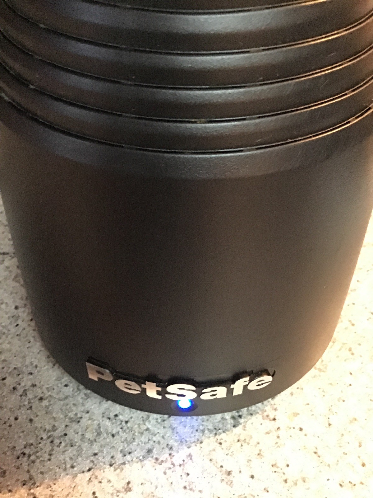 PetSafe Stay and Play Wireless Rechargeable Dog Pet Fence PIF00-12917