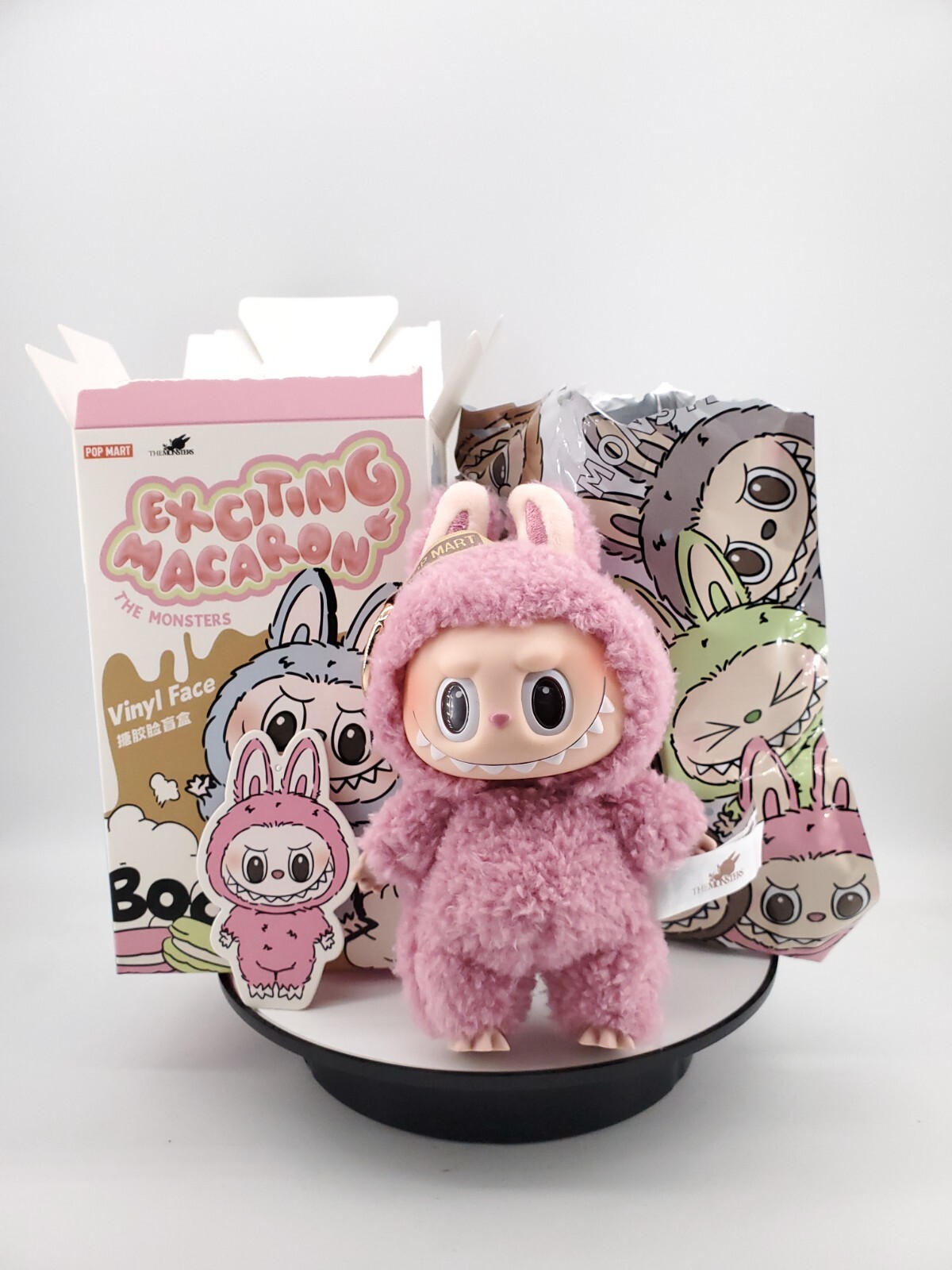 ラブブ　Exciting Macaron ぬいぐるみ　Lychee Berry Pop Mart Labubu The Monsters Exciting Macaron Lychee Berry