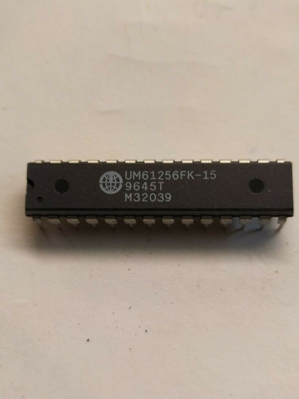 Um61256fk-15 - Memoire Sram              Fr T12                                 