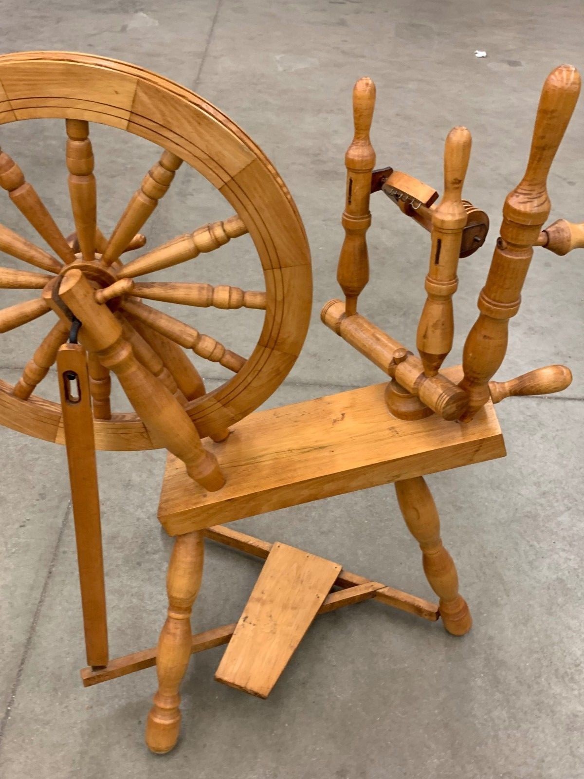 TRADITIONAL Flax SPINNING WHEEL YARN LOOM BOBBIN SEW SEWING