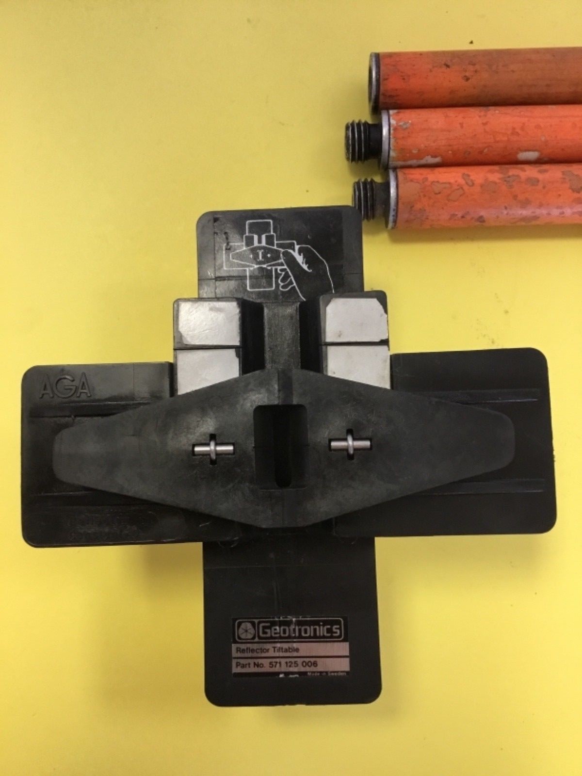 2 Geotronics tiltable reflectors part # 571 125 006