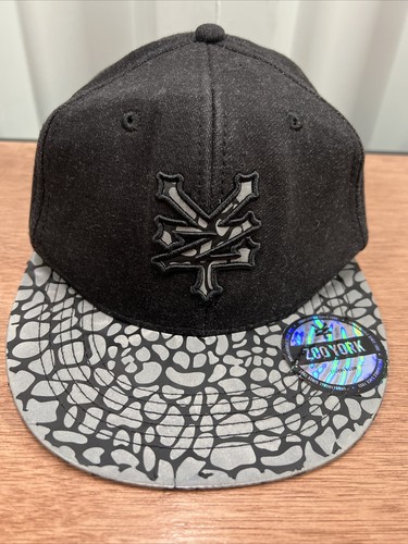 Zoo York Black & Gray Hat Logo Flat Brim Baseball Cap