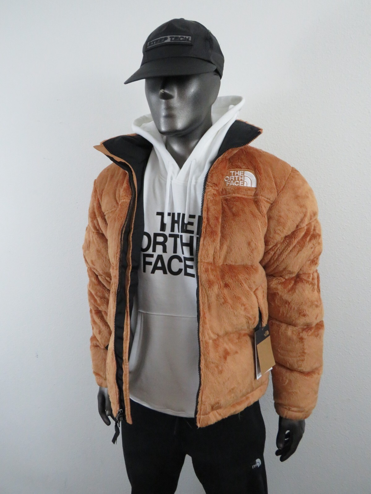 Pre-owned The North Face Mens  Versa Velour Nuptse 600-down Insulated Jacket Almond Butter In White