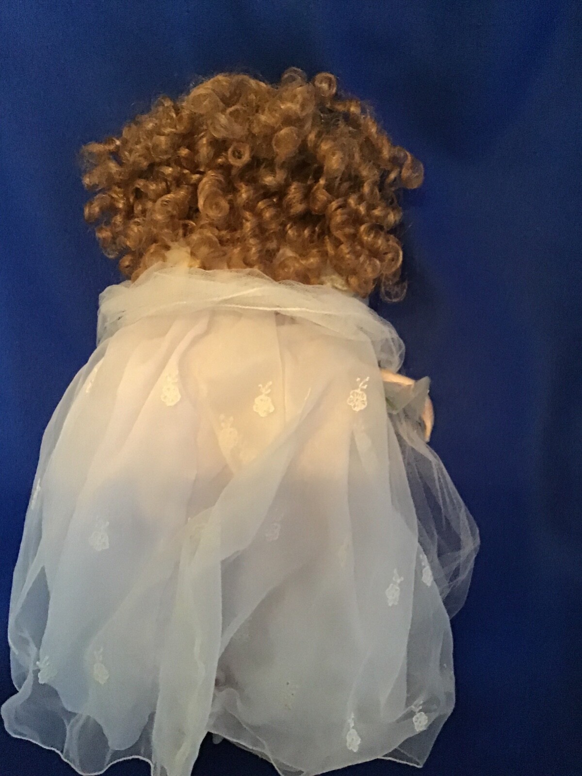 VINTAGE SEYMOUR MANN CONNOISSEUR COLLECTION LIMITED EDITION DOLL IN BOX